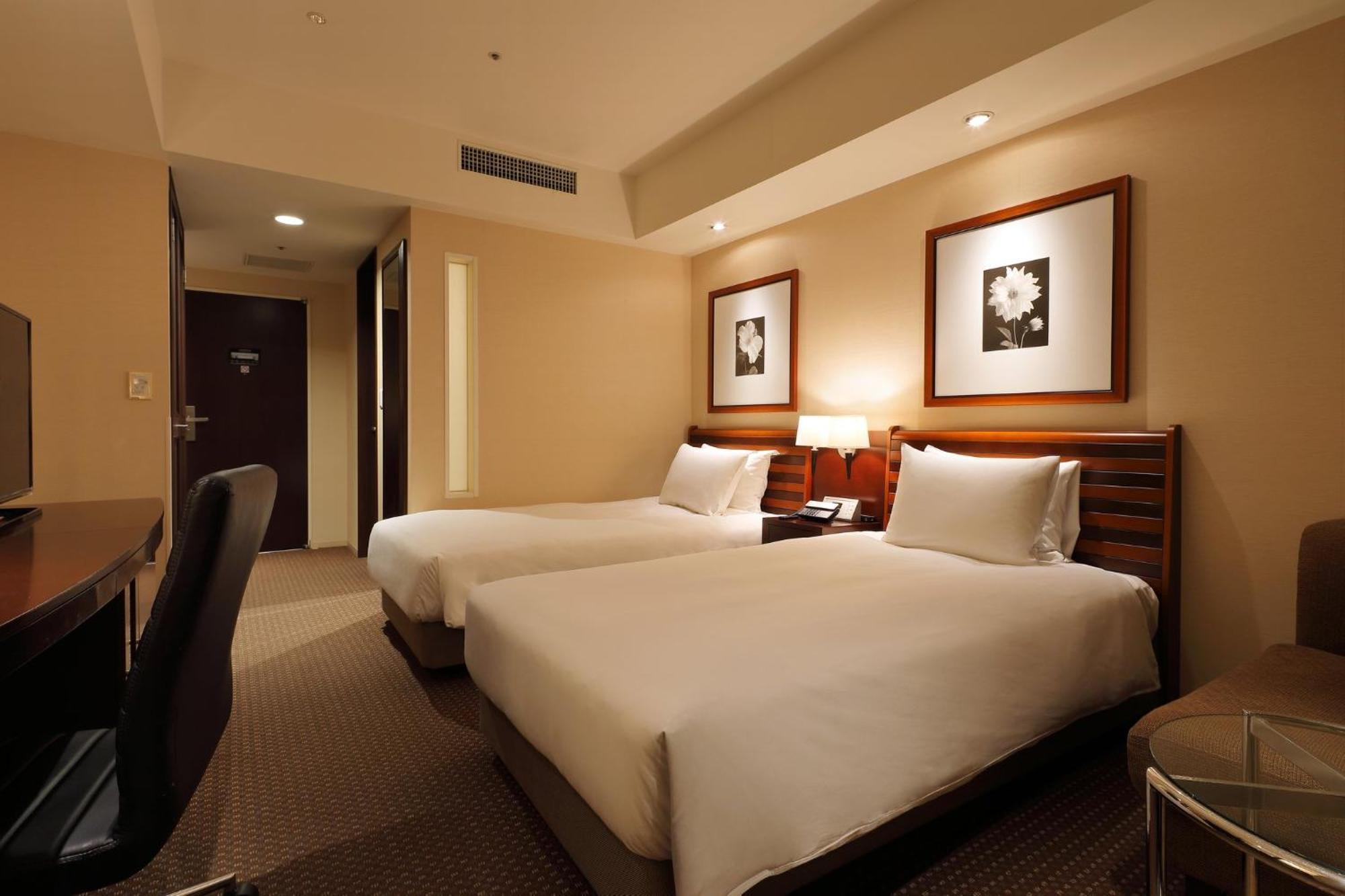 Ana Crowne Plaza Okayama By Ihg Hotel Exterior foto