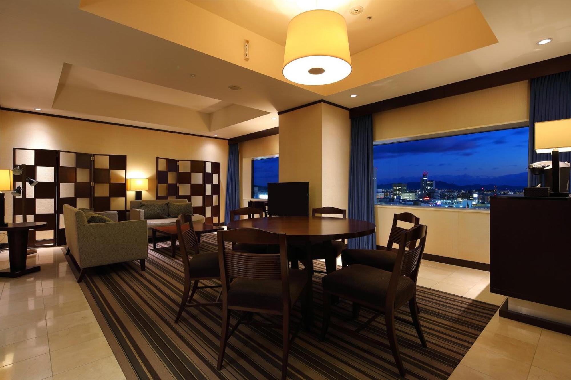 Ana Crowne Plaza Okayama By Ihg Hotel Exterior foto