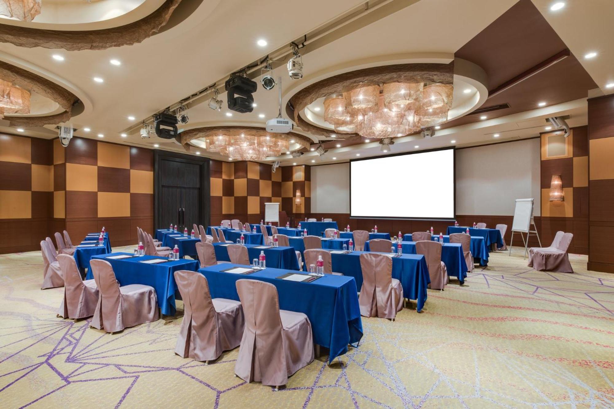 Ana Crowne Plaza Okayama By Ihg Hotel Exterior foto